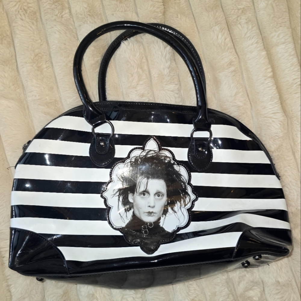 !Rare! Edward scissorhands purse from Rock Rebel